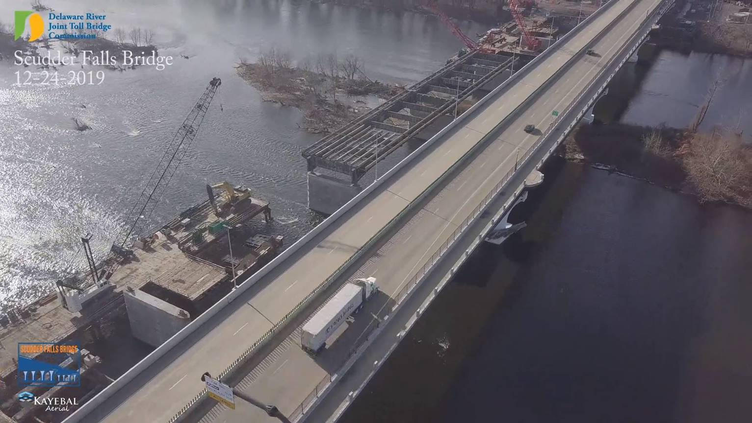 Aerial photo of Scudder Falls Bridge under construction